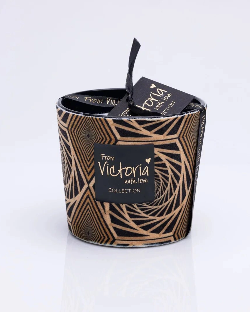 Свеча ароматическая Victoria with Love Velvet square 400гр