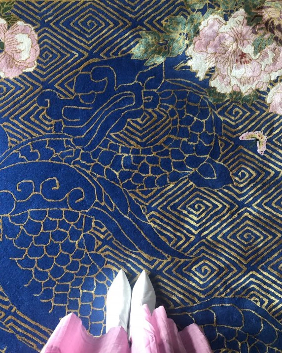 Dragon Florals Blue & GoldКовер 274х183 ручной тафтинг, шерсть +тенсель, высота ворса 13 мм
