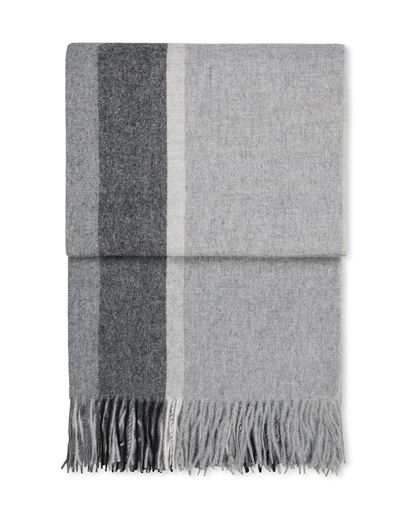 MANHATTAN greyПлед 130/200 , 50% альпака + 40% овечья шерсть + 10% микрофибра, 560 гр