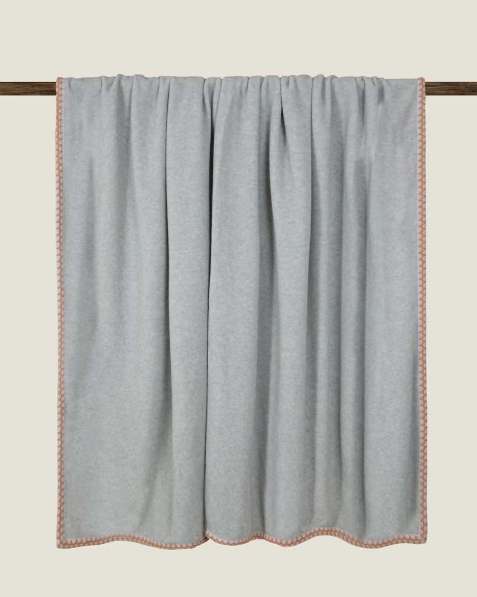 Покрывало-плед Frati SOFT BAMBOO GRIGIO PERLA, серый, 220х260, бамбук 40% полиэстер 60%, 1750г