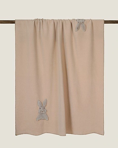 Плед Frati SWEET RABBIT BEIGE, бежевый, аппликация заяц 130x160, вискоза 30% полиэстер 70%, 600г