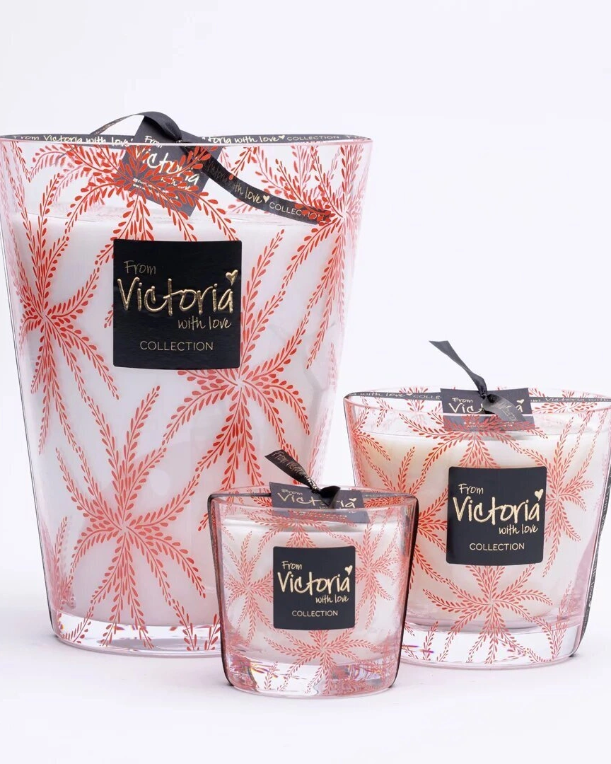 Свеча ароматическая Victoria with Love Ferns red 400гр, выдувное стекло