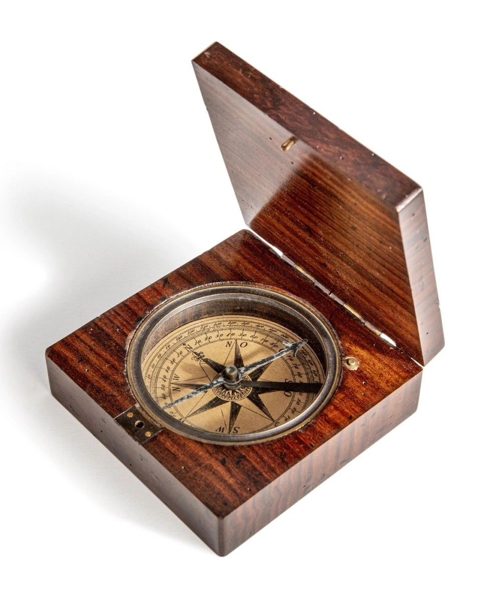Компас AUTHENTIC MODELS Lewis & Clark диам 7,75 Н 2,55 см, дерево, латунь