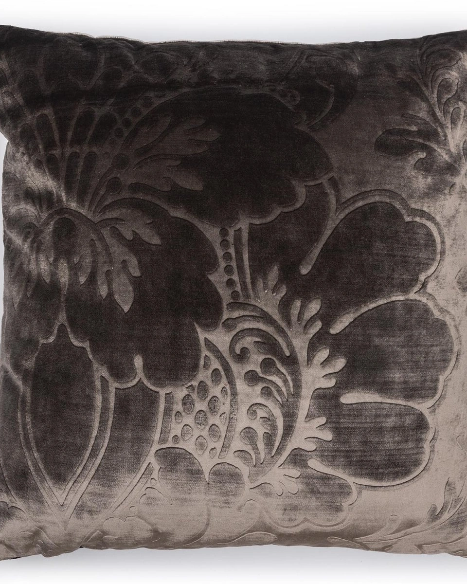 Подушка VELOUR DE FIACRE 35х35, вискоза 100%, рисунок ручное тиснение, начинка конфорель