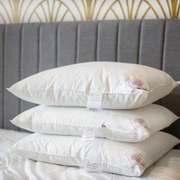 Подушка CASHMERE SILK GRASS мягкая 50x68