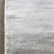 BAMBOO LIGHT GREYКовер 200х300, высота ворса 11-12 мм, 4 кг/м2, ручная работа, цвет светло-серый,