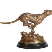 FIGURINE LEOPARDФигурка леопарда, левая, бронза H: 15 cm | W: 24 cm | D: 10 cm
