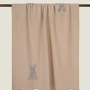 Плед Frati SWEET RABBIT BEIGE, бежевый, аппликация заяц 130x160, вискоза 30% полиэстер 70%, 600г