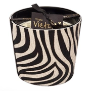 Свеча ароматическая Victoria with Love Hairy zebra black 400гр