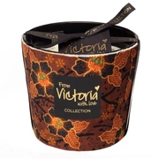 Свеча ароматическая Victoria with Love Velvet margrite 400гр