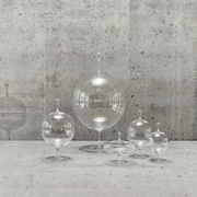 CANDY DISH IIIБонбоньерка, диам 80 мм, высота 138 мм муслиновое стекло