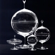 CANDY DISH I Бонбоньерка, диам 127 мм, высота 220 мм муслиновое стекло