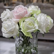 Букет роз HERRINGBONE white green pink , 2 спрея по 10 мл