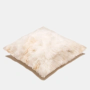 YAKU WHEAT LIGHT BEIGE Подушка мех альпаки, 40х40 цвет светло-бежевый, начинка конфорель, оборотная
