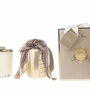Свеча HERRINGBONE CREAM, платок, 600 гр, соевый воск, время горения 100 ч ВхШхД 21х17х17 см