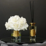 GRAND BOUQUET white BLACK BOX GOLDБольшой букет роз, 2 спрея по 10 мл, белый, ВхШхД 32х26х26 см