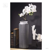 White frosted vaseВаза, стекло диам 10 Н28 см