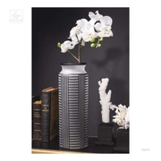 White frosted vaseВаза, стекло диам 10 Н28 см