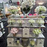 CENTERPIECE ROSE BUDS Букет из бутонов роз, зеленый и белый, 2 спрея по 10 мл