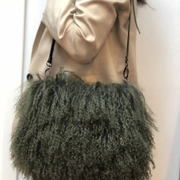 JASMIN MUFF BAG hedge greenСумка-муфта зеленый 19/26, с мехом 30/40