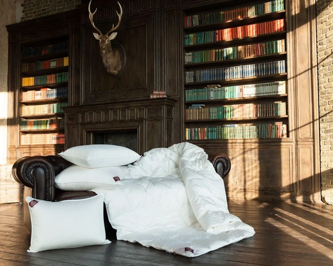 Одеяло LUXE DOWN GRASS всесезонное 160x220 Одеяло LUXE DOWN GRASS всесезонное 160x220