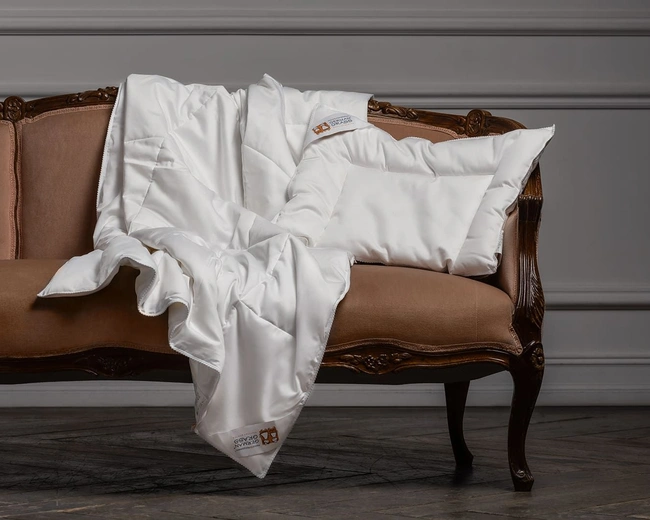 Подушка BABY SILK COCOON низкая 40х60