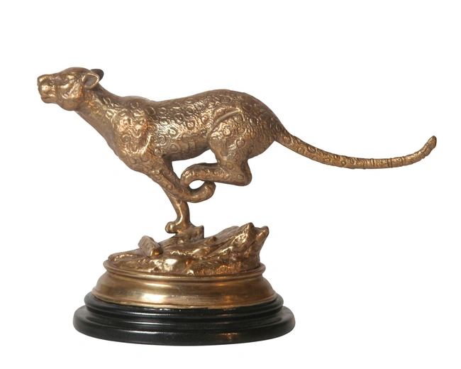 FIGURINE LEOPARDФигурка леопарда, правая, бронза H: 15 cm | W: 24 cm | D: 10 cm FIGURINE LEOPARDФигурка леопарда, правая, бронза H: 15 cm | W: 24 cm | D: 10 cm