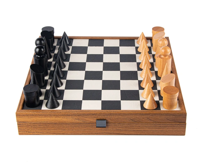 CHESSШахматы в стиле Баухаус, 40х40см, дерево, поле эко-кожа CHESSШахматы в стиле Баухаус, 40х40см, дерево, поле эко-кожа