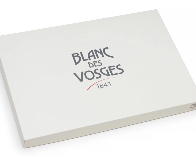BOX white коробка подарочная 50х34х4 белая с бежевой крышкой BOX white коробка подарочная 50х34х4 белая с бежевой крышкой