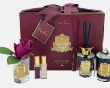 GIFT PACK ROSE OUDПодарочный набор (диффузор 100мл, бутон розы, 2 спрея по 10 мл, свеча 75гр) GIFT PACK ROSE OUDПодарочный набор (диффузор 100мл, бутон розы, 2 спрея по 10 мл, свеча 75гр)