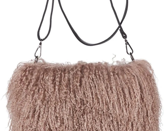 JASMIN BAG Stucco sand Сумка-муфта 19/26, розовый, козий мех 30/40