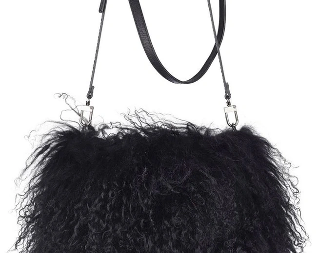 JASMIN BAG Black Сумка-муфта черный 19/26, козий мех 30/40
