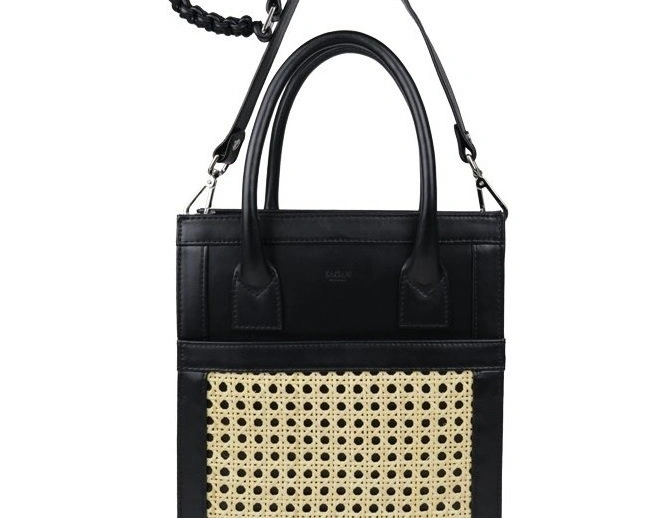 Сумка VIENNA SHOPPER MEDIUM черная телячья кожа, декор из соломки 25 х 32 х 7.5 см