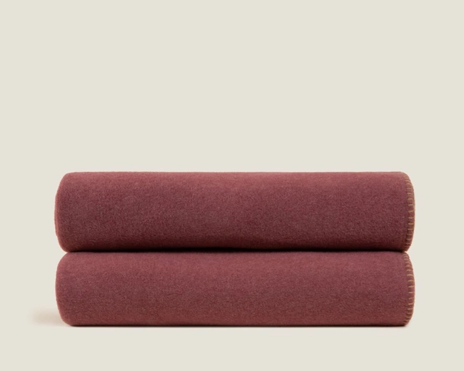 Покрывало-плед Frati SOFT VISCOSE BORDEAUX, бордовый, 220x260, вискоза 30% полиэстер 70%, 510г Покрывало-плед Frati SOFT VISCOSE BORDEAUX, бордовый, 220x260, вискоза 30% полиэстер 70%, 510г