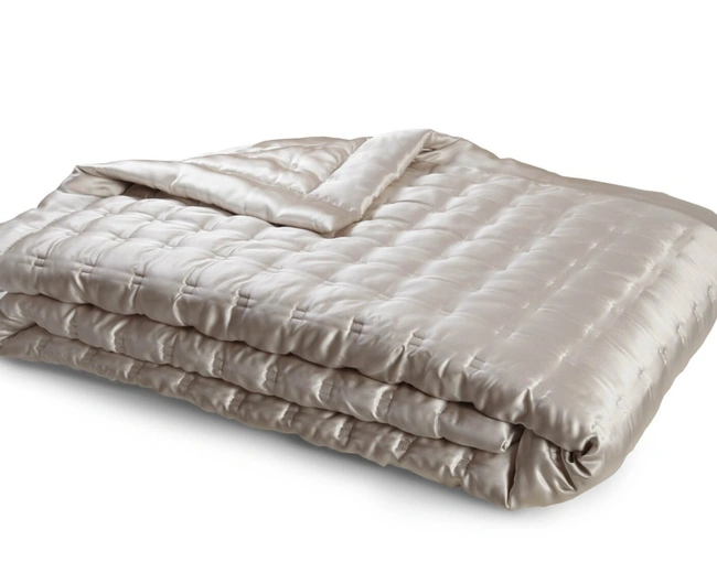 Покрывало Windsor nude, 270/270, телесно-розовый, верх шелк, низ хлопок сатин, начинка полиэ