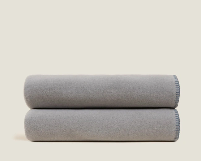 Плед Frati SOFT VISCOSE GRIGIO PERLA, серый, 130x160, вискоза 30% полиэстер 70%, 510г Плед Frati SOFT VISCOSE GRIGIO PERLA, серый, 130x160, вискоза 30% полиэстер 70%, 510г