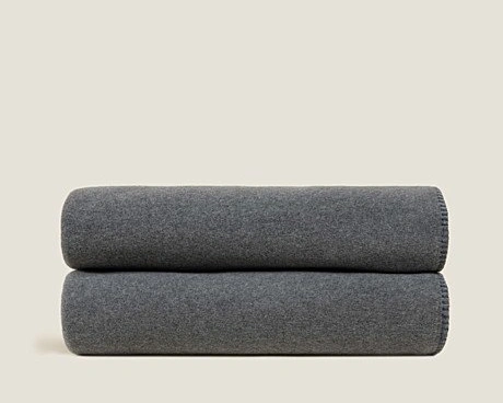 Плед Frati SOFT VISCOSE ANTHRACITE,темно-серый, 160x200, вискоза 30% полиэстер 70%, 510г Плед Frati SOFT VISCOSE ANTHRACITE,темно-серый, 160x200, вискоза 30% полиэстер 70%, 510г
