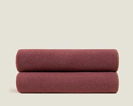 Плед Frati SOFT VISCOSE BORDEAUX, бордовый, 130x160, вискоза 30% полиэстер 70%, 510г Плед Frati SOFT VISCOSE BORDEAUX, бордовый, 130x160, вискоза 30% полиэстер 70%, 510г