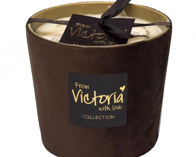 Свеча ароматическая Victoria with Love Velvet dark brown 400гр