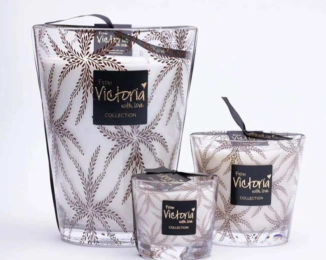 Свеча ароматическая Victoria with Love Ferns brown 400гр, выдувное стекло