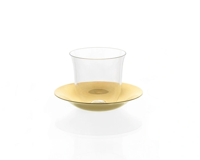 LILY MOKKA CUP with saucer Чашечка для кофе, Блюдце из позолоченной латуни диам 65 мм, высота 69 мм LILY MOKKA CUP with saucer Чашечка для кофе, Блюдце из позолоченной латуни диам 65 мм, высота 69 мм