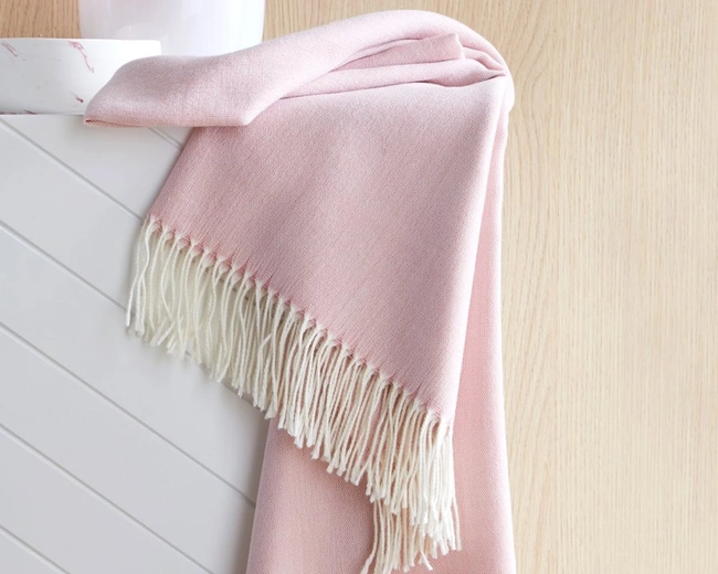 Плед PLUME ROSE розовый 130/170PLUME ROSE шерсть 52% акрил 48%, 110 г/м2