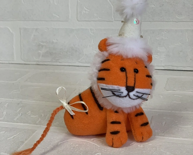 Елочное украшение Тигр новогодний (15*10) Авторская игрушка для интерьера
