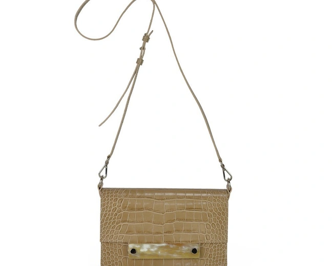 CROSSBODY BEIGE MIDDLE WITH HORNСумка бежевая телячья кожа, декор из рога (дополнительная опция -