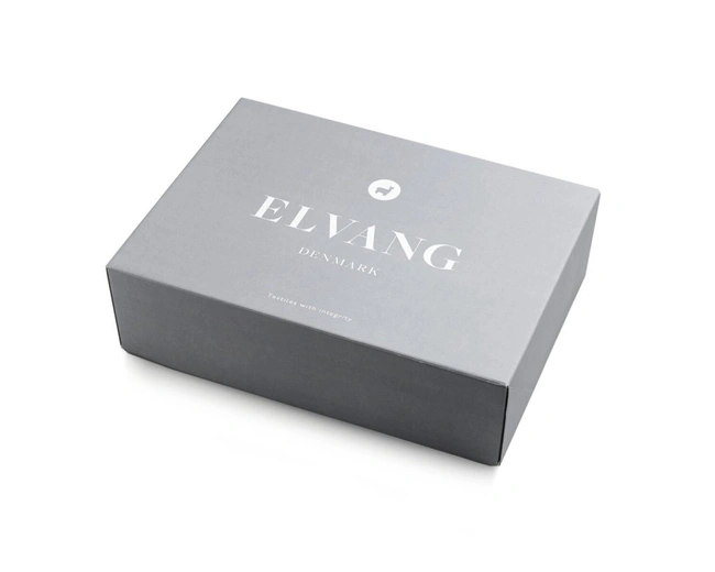 GIFT BOX medium Коробка 37,5 x 27,9 x 5,5 см GIFT BOX medium Коробка 37,5 x 27,9 x 5,5 см