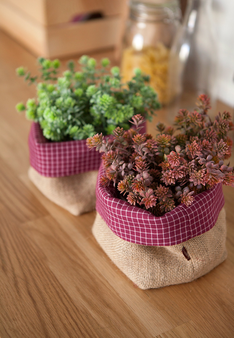 Декоративная ДЖУТОВАЯ КОРЗИНОЧКА , бежевый/бордо вид 2