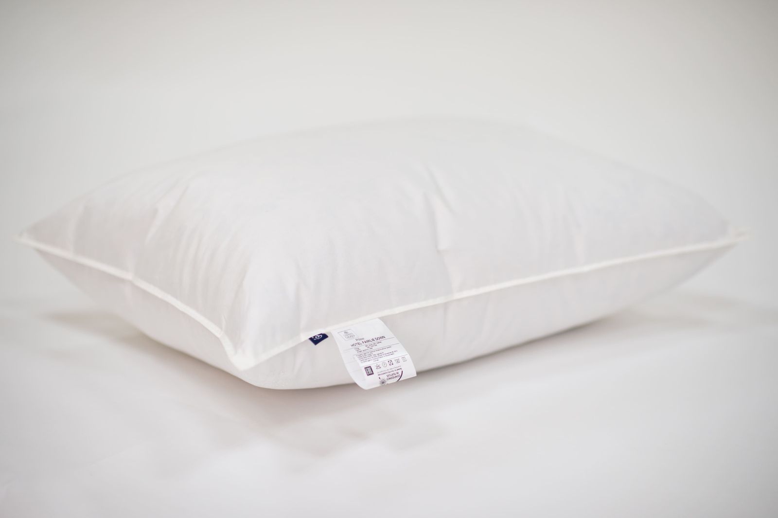 Подушка 3 STARS FAMILIE DOWN упругая 45x45 вид 5