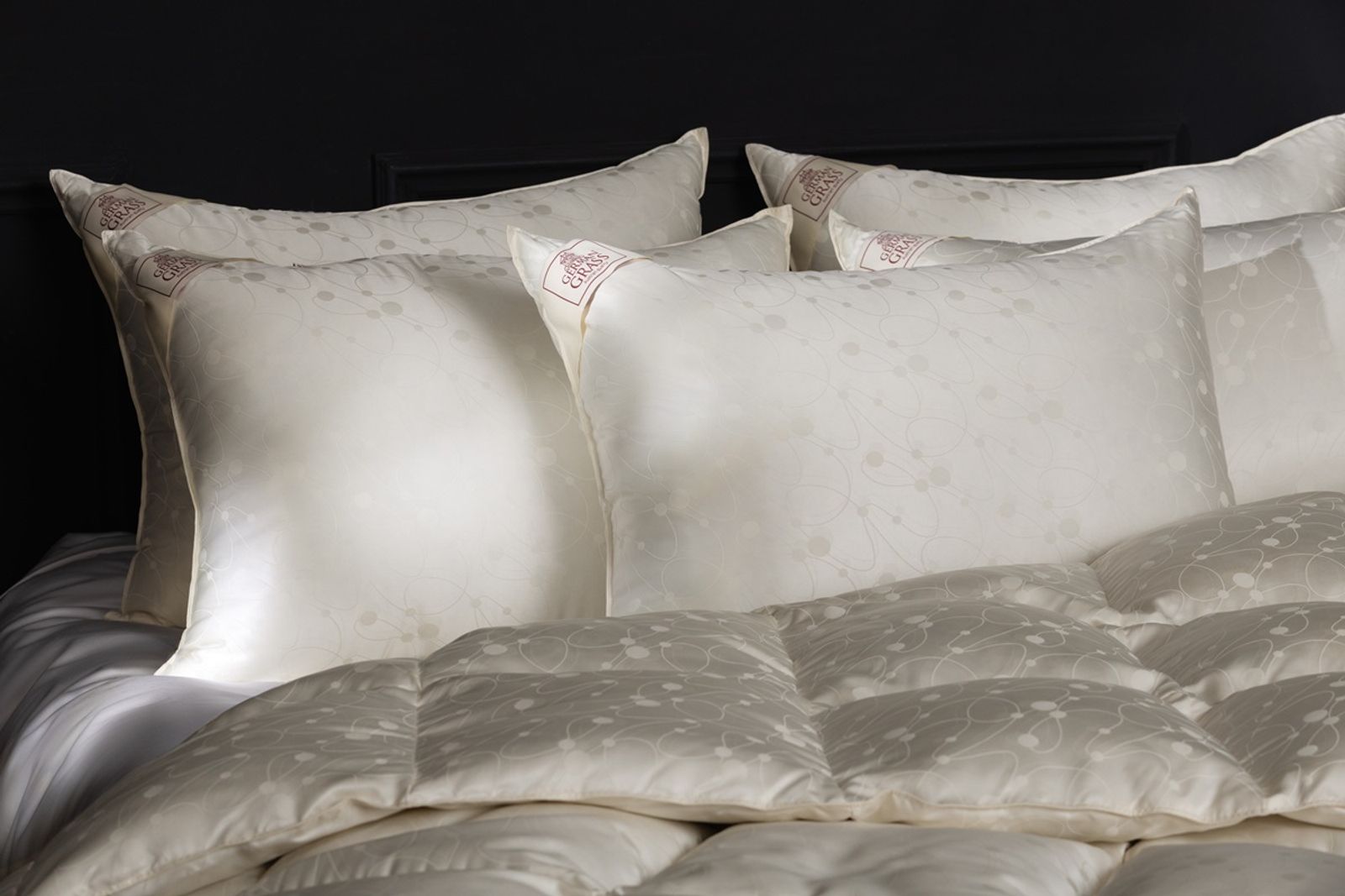 Одеяло из пуха гаги EXCLUSIVE SILK EIDER DOWN всесезонное 240x220 вид 4