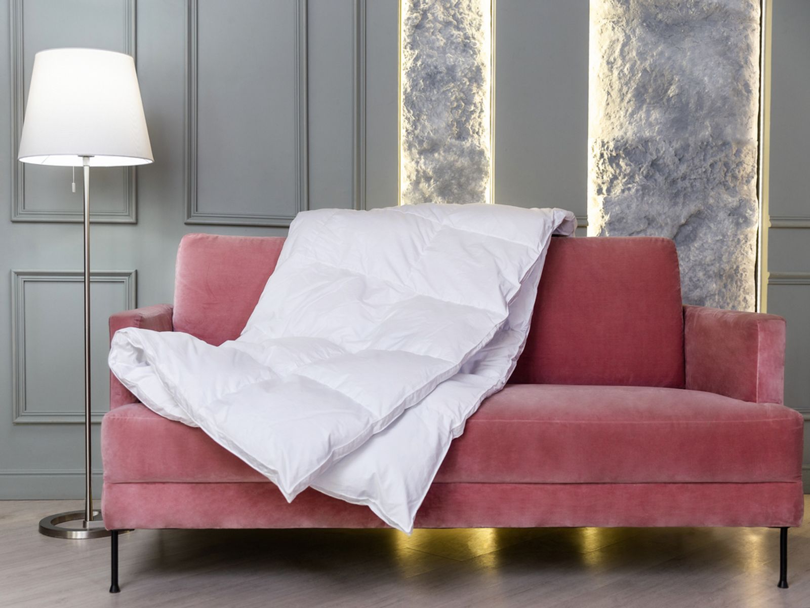 Одеяло WHITE FAMILIE DOWN теплое с бортиком 260х240 вид 5