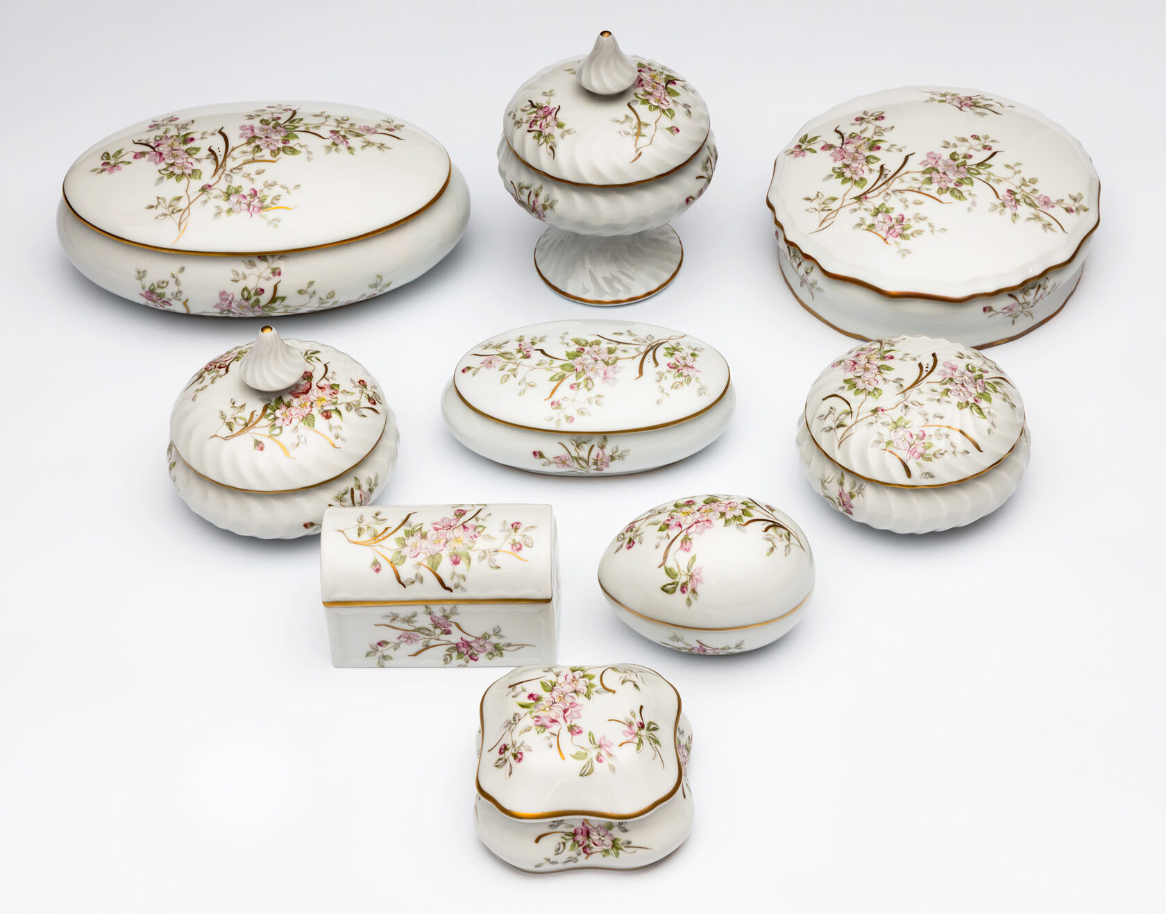 VALERIE 1 A/010 MB/352Шкатулка диам 16, лиможский фарфор вид 2